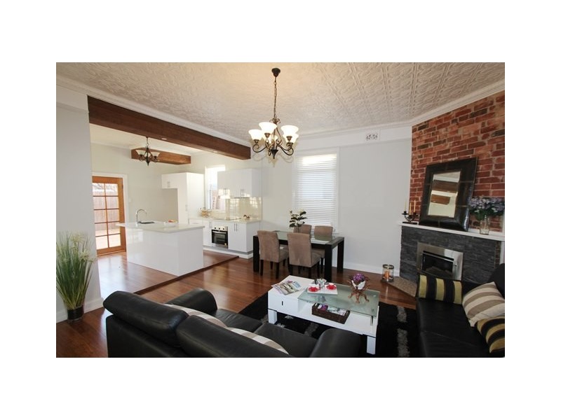 10 Upper Sterne Street, Goulburn NSW 2580