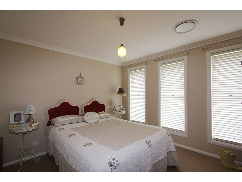 27 Monastery Drive, Goulburn NSW 2580
