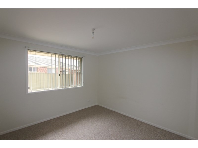 1/33 Chantilly Court, Goulburn NSW 2580