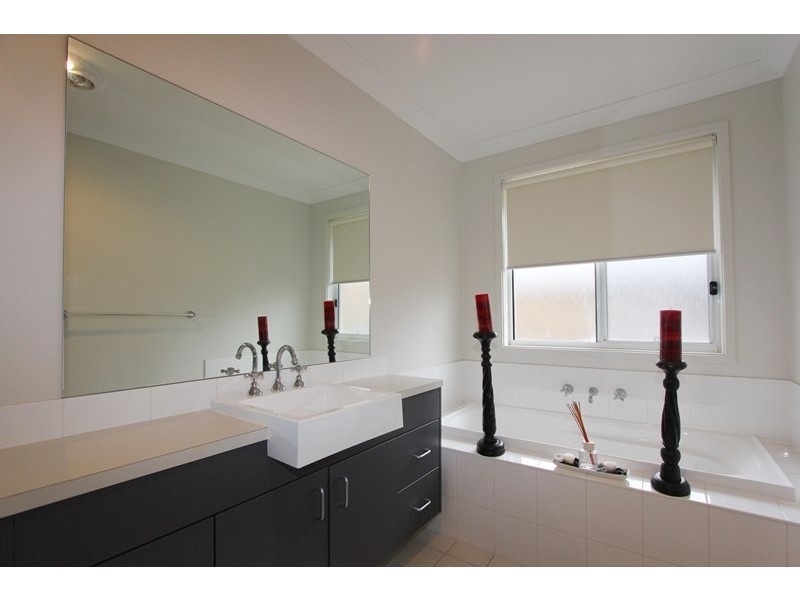 9 Spadacini Place, Goulburn NSW 2580