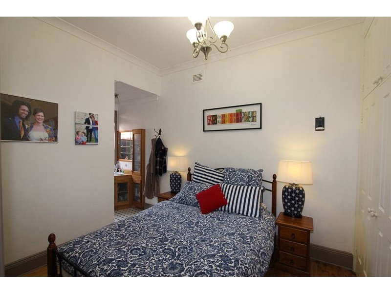 2 Victoria Parade, Goulburn NSW 2580