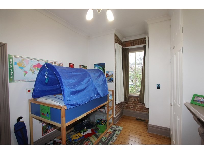 2 Victoria Parade, Goulburn NSW 2580