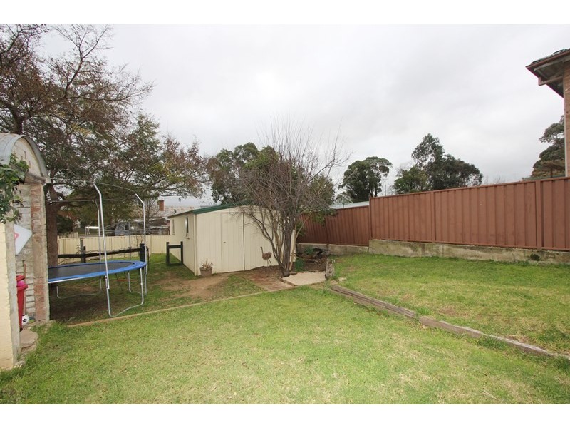 2 Victoria Parade, Goulburn NSW 2580