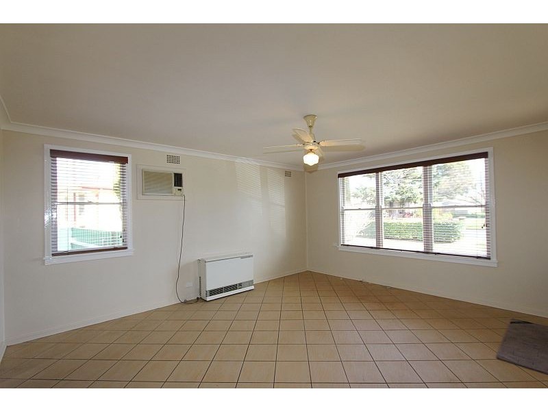 9 Gerathy Street, Goulburn NSW 2580