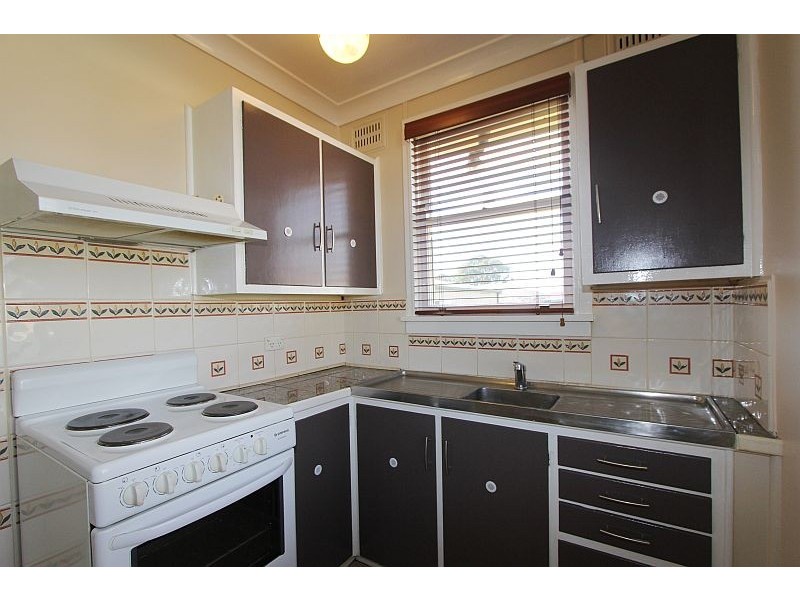 9 Gerathy Street, Goulburn NSW 2580