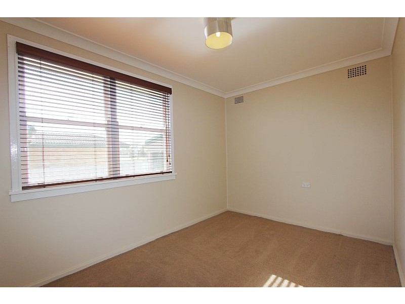 9 Gerathy Street, Goulburn NSW 2580