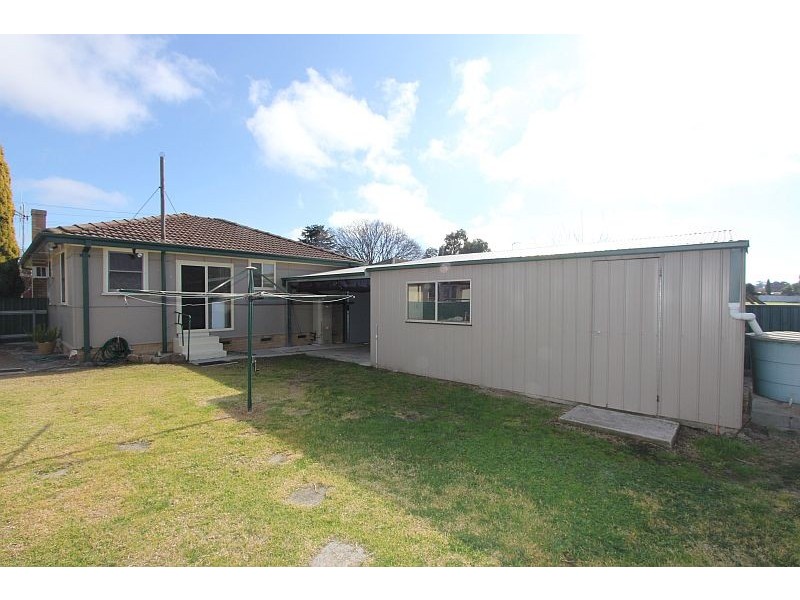 9 Gerathy Street, Goulburn NSW 2580