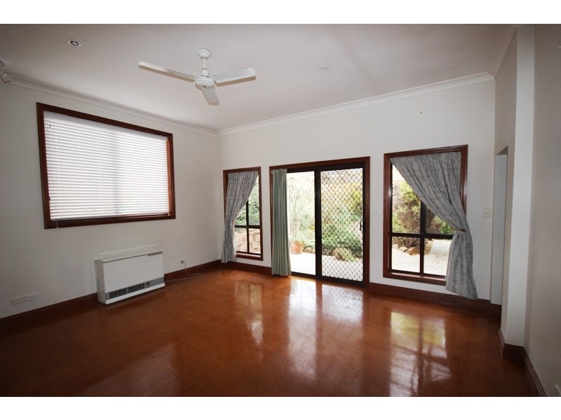 136 Clinton Street, Goulburn NSW 2580