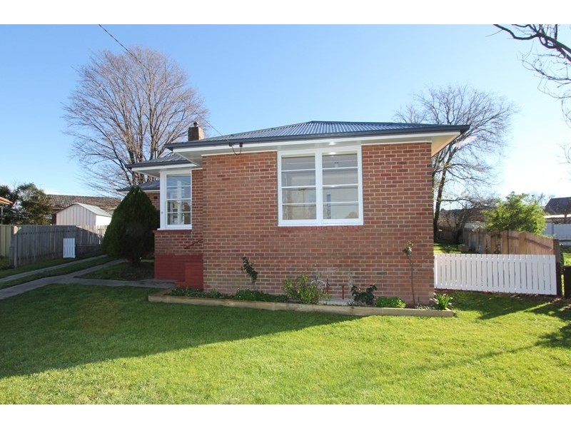 12 Martyr Street, Goulburn NSW 2580