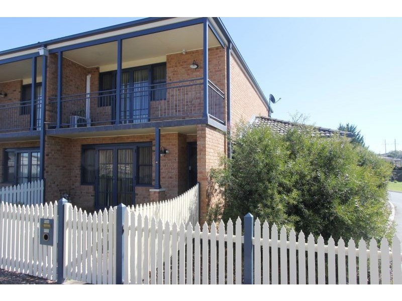 4/1 Glebe Avenue, Goulburn NSW 2580