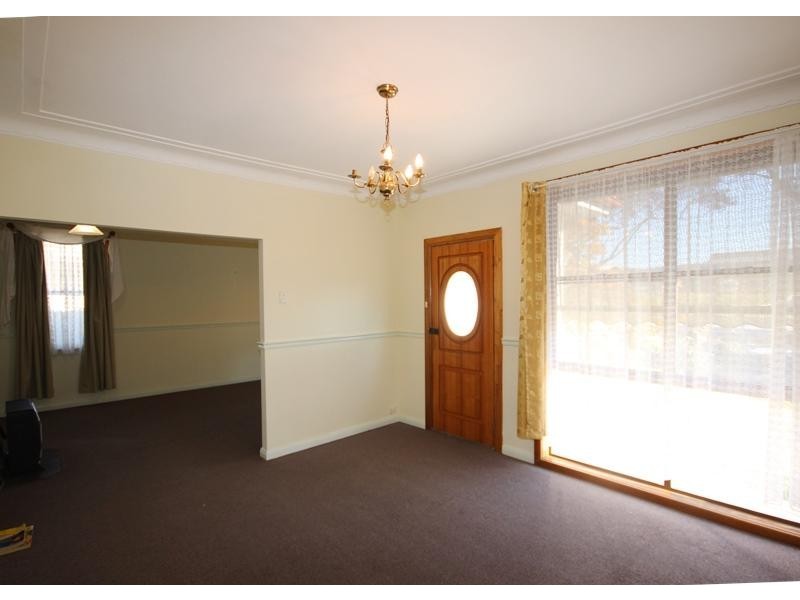 99 Hume Street, Goulburn NSW 2580