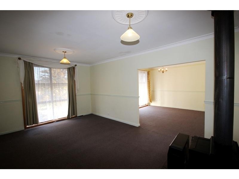 99 Hume Street, Goulburn NSW 2580