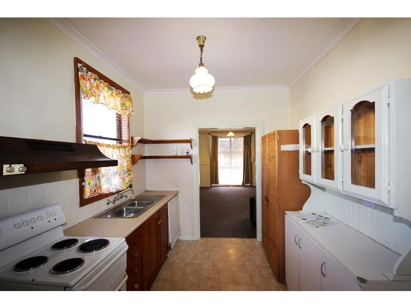 99 Hume Street, Goulburn NSW 2580