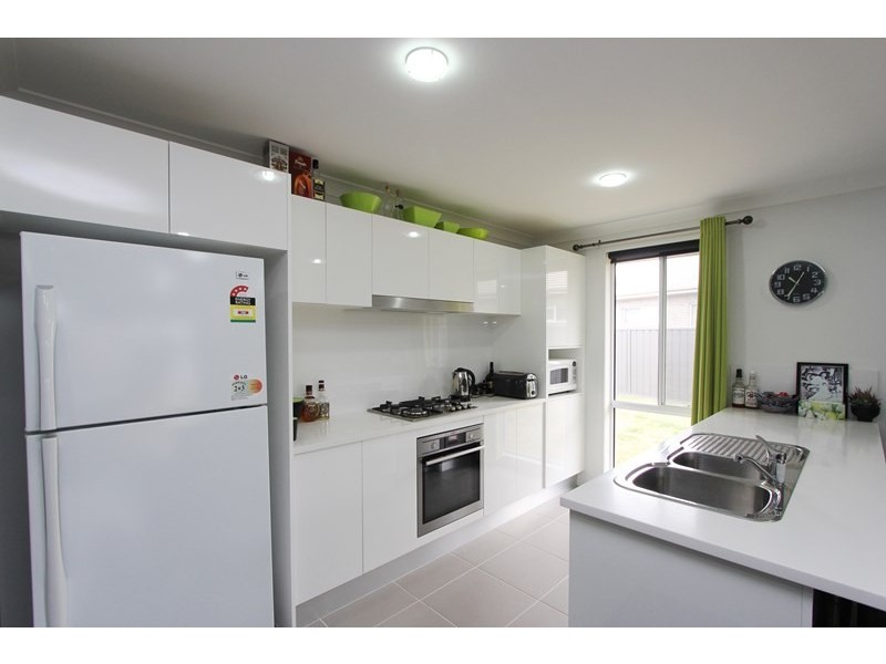 14 Lambert Drive, Goulburn NSW 2580