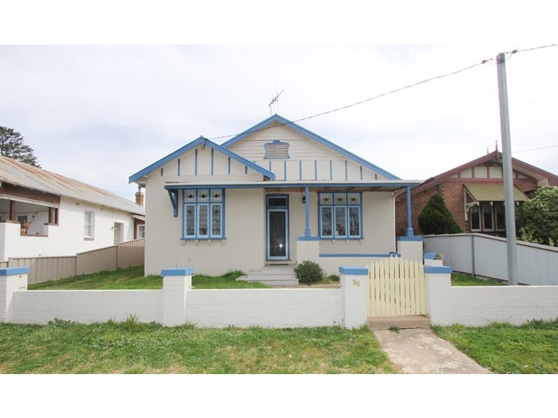 96 Faithfull Street, Goulburn NSW 2580