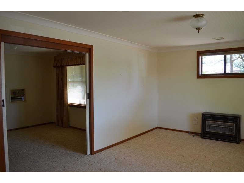 76 Cathcart Street, Goulburn NSW 2580