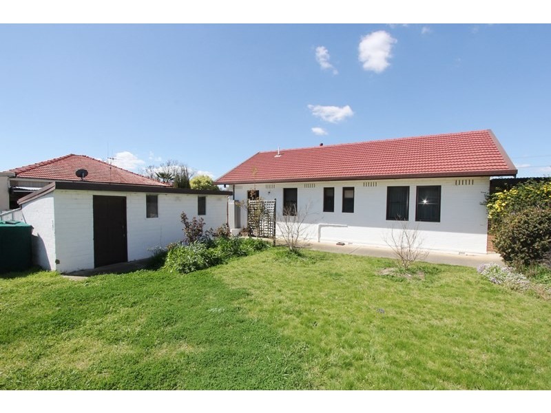 8 Wayo Street, Goulburn NSW 2580