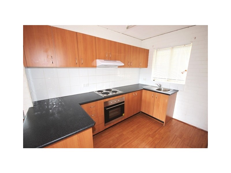 8/10 Albion Street, Goulburn NSW 2580