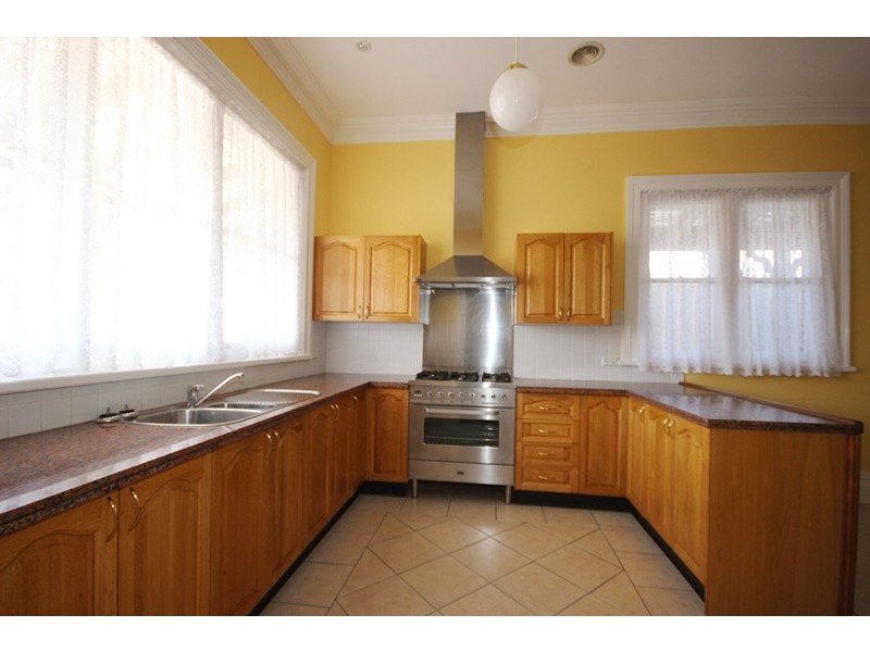 438 Auburn Street, Goulburn NSW 2580