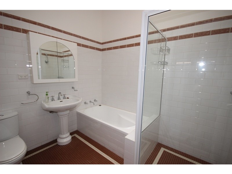 438 Auburn Street, Goulburn NSW 2580
