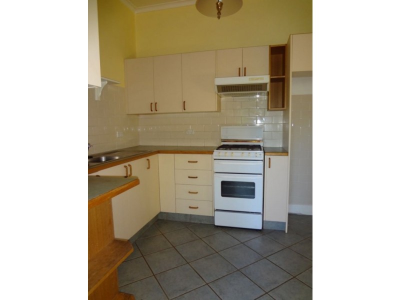 124 Bradley Street, Goulburn NSW 2580
