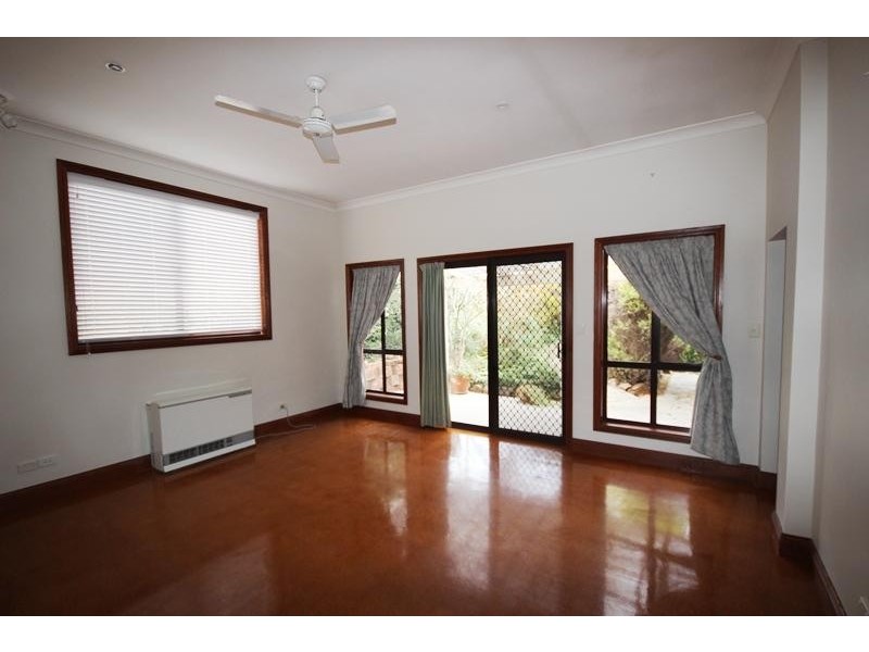 136 Clinton Street, Goulburn NSW 2580