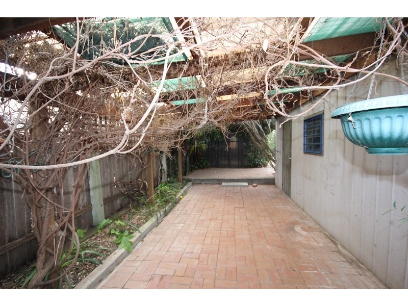 136 Clinton Street, Goulburn NSW 2580