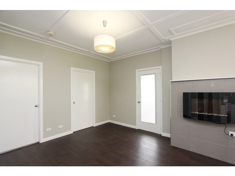 86 Lagoon Street, Goulburn NSW 2580