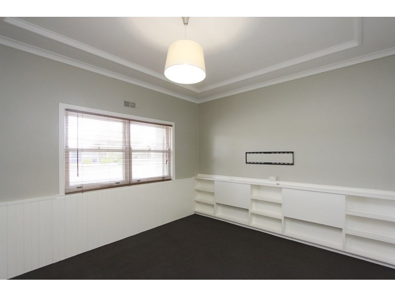 86 Lagoon Street, Goulburn NSW 2580