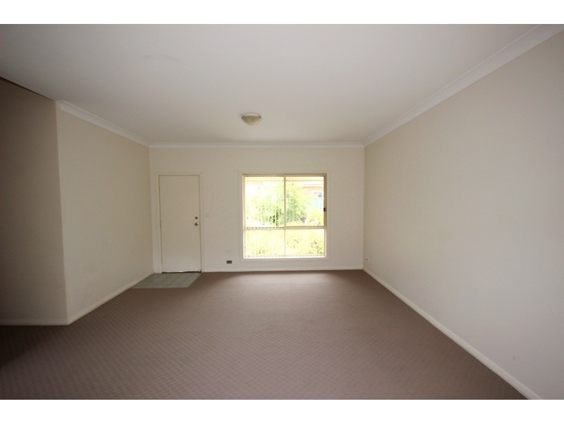 10/75 Combermere Street, Goulburn NSW 2580