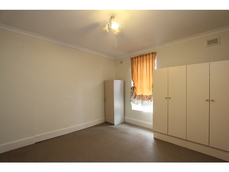 184 Sloane Street, Goulburn NSW 2580