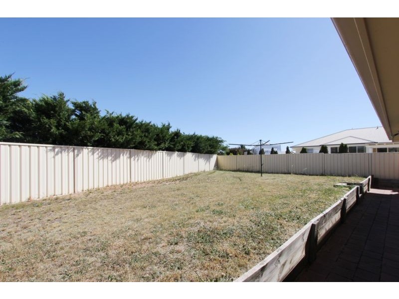 28 Crestwood Drive, Goulburn NSW 2580