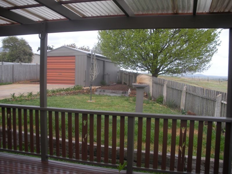 5 Davies Crescent, Goulburn NSW 2580