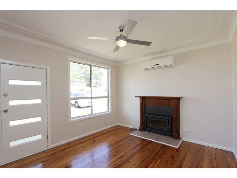 24 Hollis Avenue, Goulburn NSW 2580