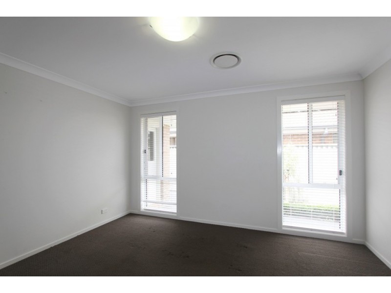 6 Hazelwood Place, Goulburn NSW 2580