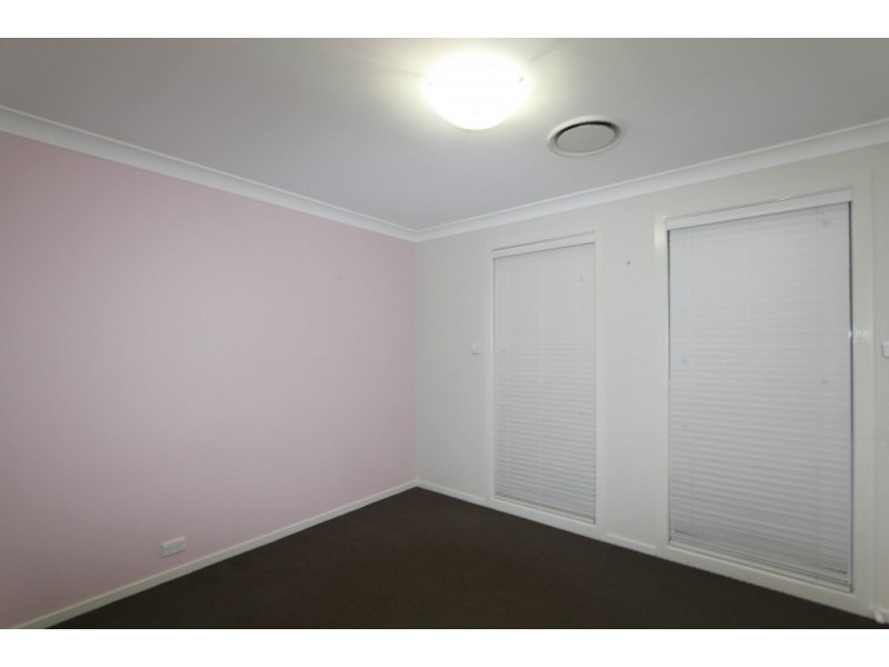 6 Hazelwood Place, Goulburn NSW 2580