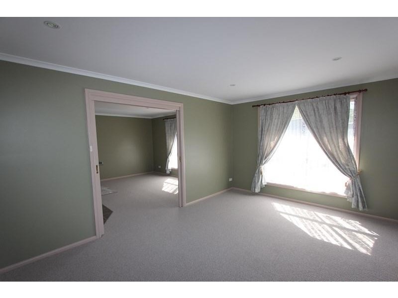 34 Ivy Lea Place, Goulburn NSW 2580