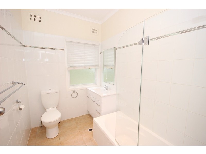 2 Martyr Street, Goulburn NSW 2580
