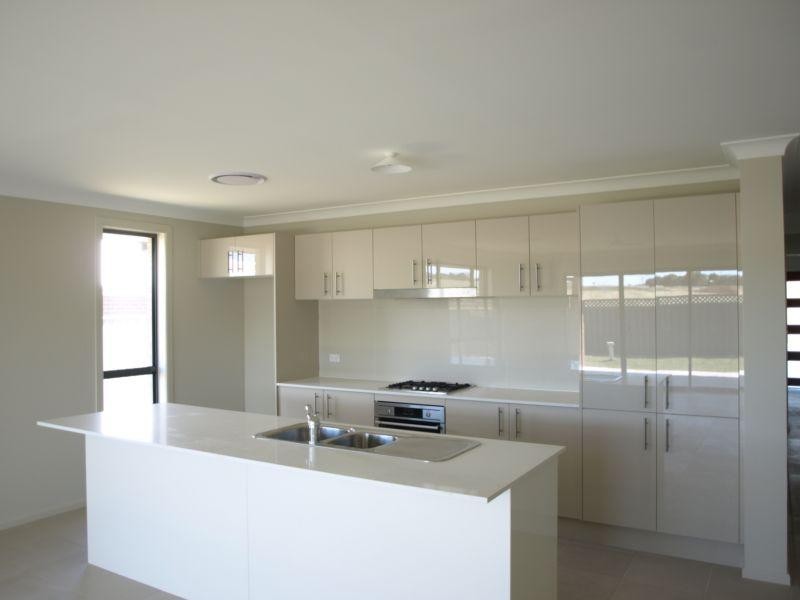 20 Mewburn Drive, Goulburn NSW 2580