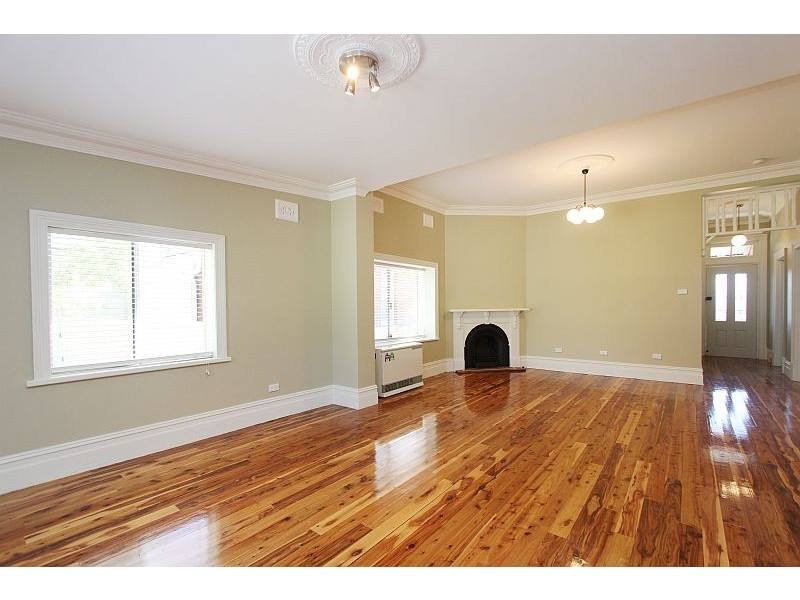 22 Sloane Street, Goulburn NSW 2580