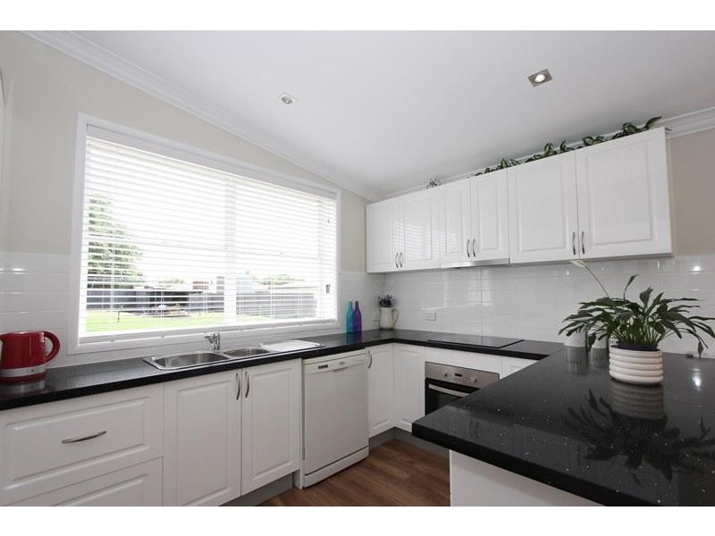 11 Cooma Avenue, Goulburn NSW 2580