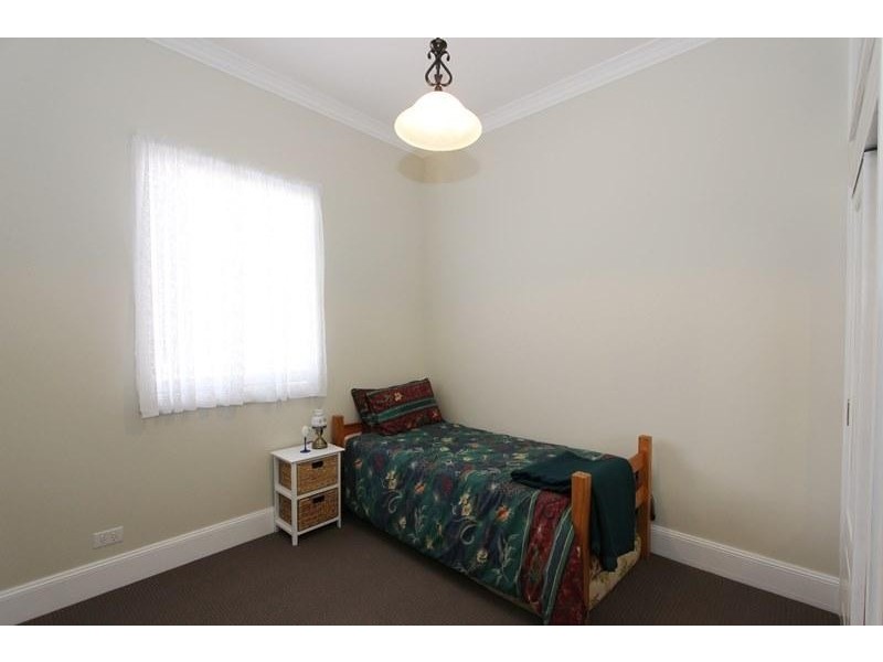 11 Cooma Avenue, Goulburn NSW 2580