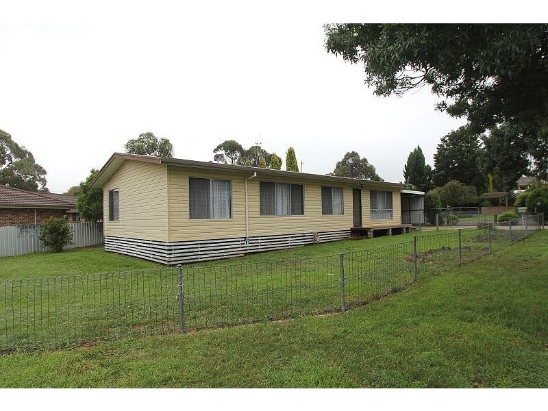 12 Kings Way, Goulburn NSW 2580
