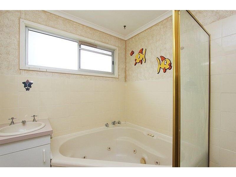 12 Kings Way, Goulburn NSW 2580