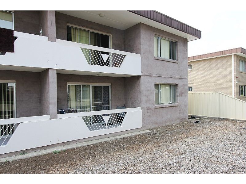 1/4 Albion Street, Goulburn NSW 2580