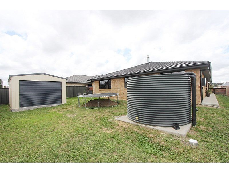 2 Benjamin Place, Goulburn NSW 2580