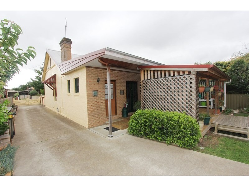 17 Park Street, Goulburn NSW 2580