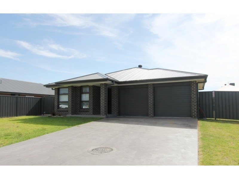 7 Ledger Street, Goulburn NSW 2580