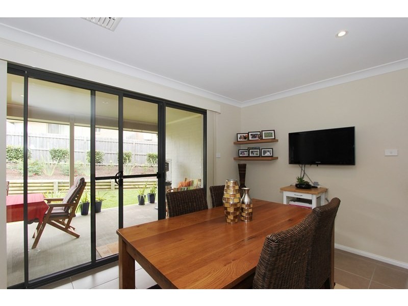 8 Barry Crescent, Goulburn NSW 2580