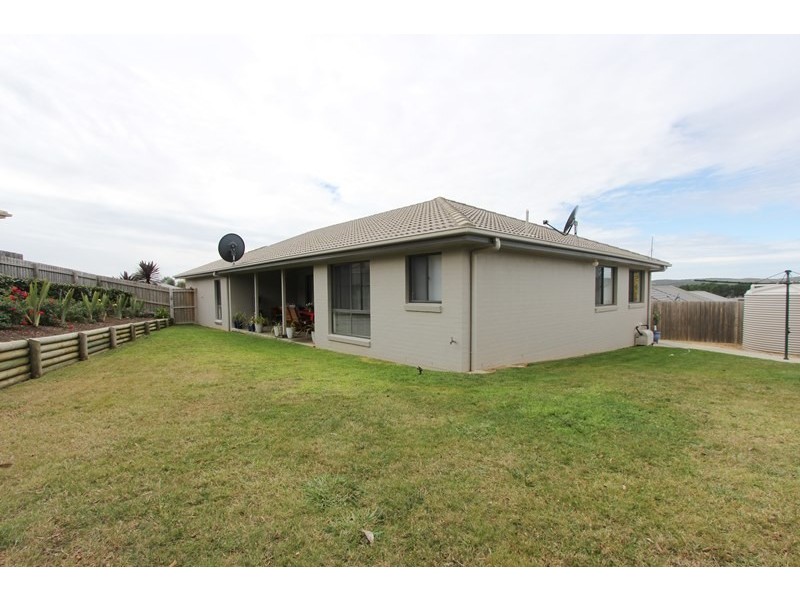 8 Barry Crescent, Goulburn NSW 2580